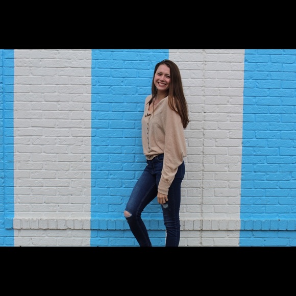 Meet your Posher, Kelly - Picture 1 of 1